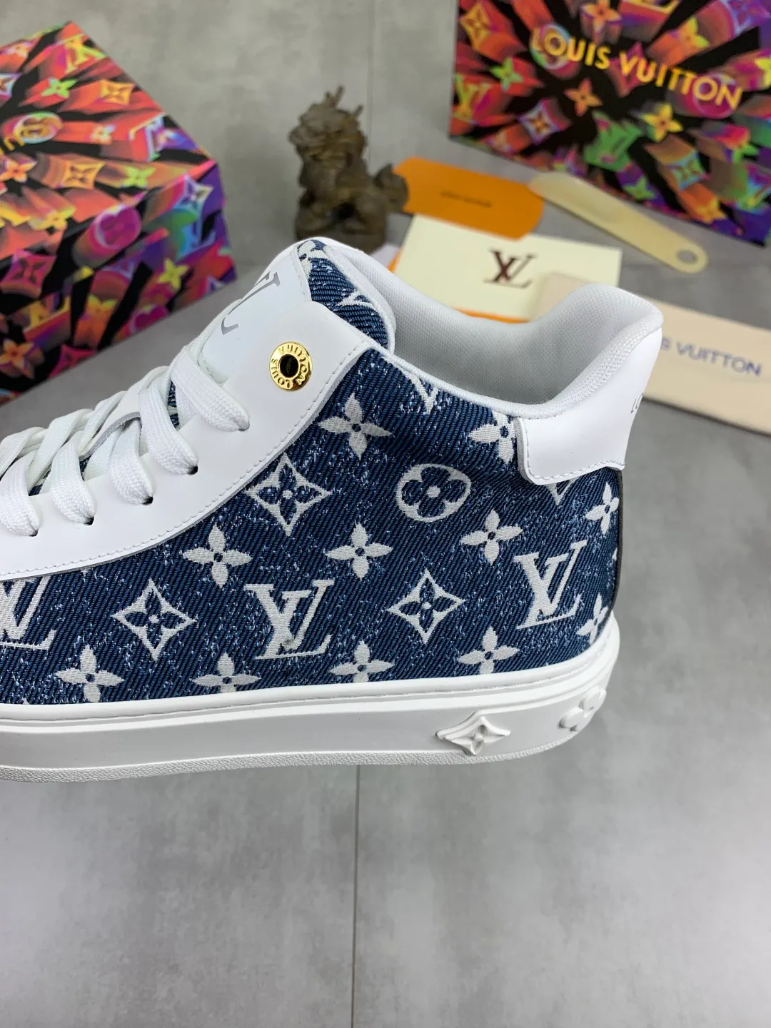 Men's men's shoes 💰P560💰[New model]🆘High-quality cowhide [Louis Vuitton]LV official website latest model🎁casual fashion high-top men's shoes👟hot style💥simple and elegant style, exclusive for trendy men. Unique official website latest brand elements👑original decoration, fashionable and generous, the fabric is made of original denim➕comfortable and breathable mesh lining➕cow leather feet ✅The official website specifies wear-resistant casual outsole, the classic model is taken in real life🎬Color: 4️⃣colors available😍Number of codes: 38-44 Full set of packaging